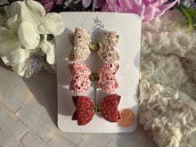 Load image into Gallery viewer, Ruby and Cream Glitter Bow Set
